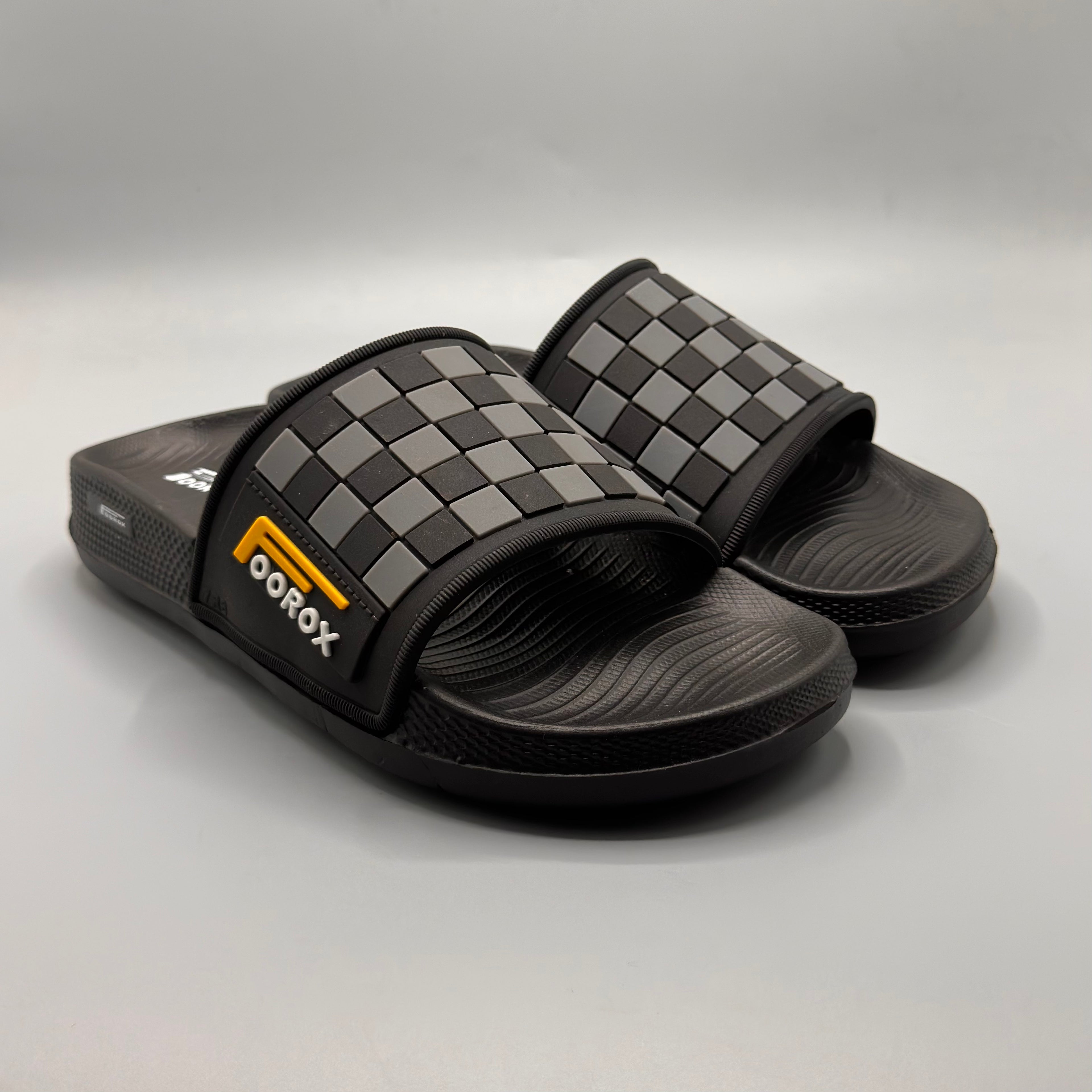 Gray , Trendy checkered casual slippers for boys