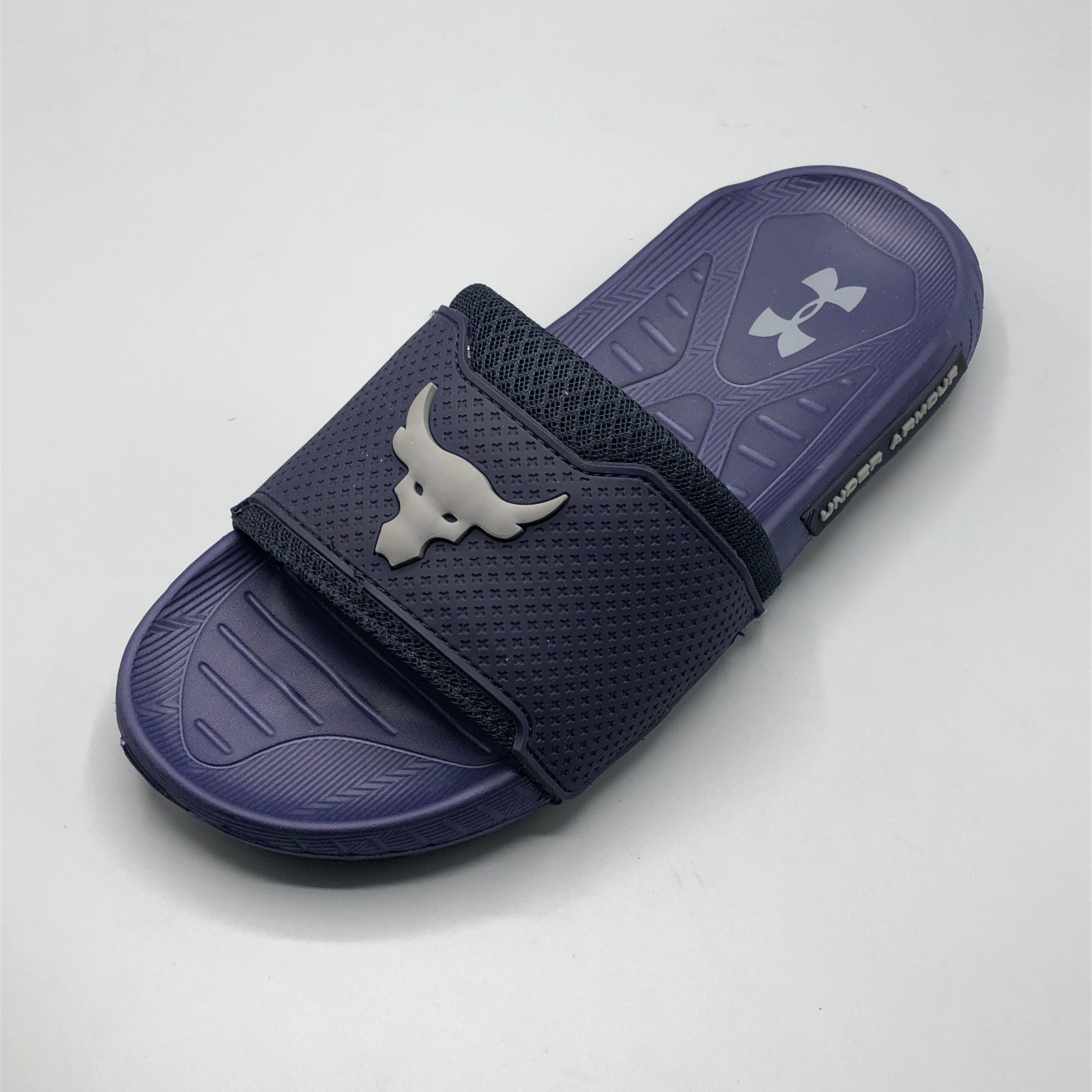 PowerFlex Comfort Slides top view with comfortable wide strap and bull emblem, Navy